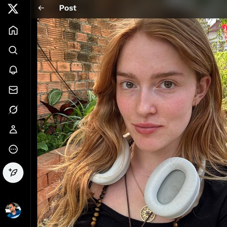 Jia Lissa – Official Twitter Feed with Sexy Photos and Updates