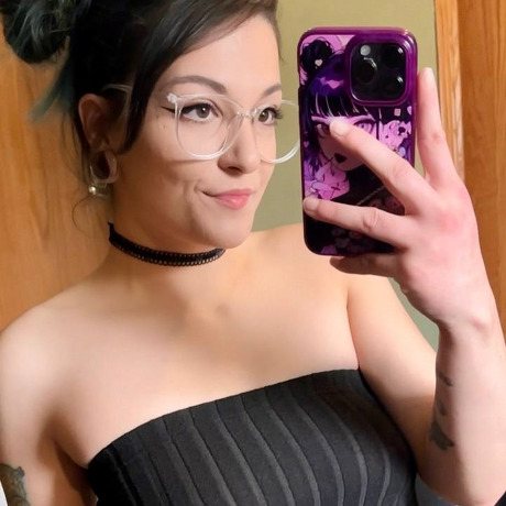 Zoie Paws – OnlyFans Review: Free Account & Alt MILF Content