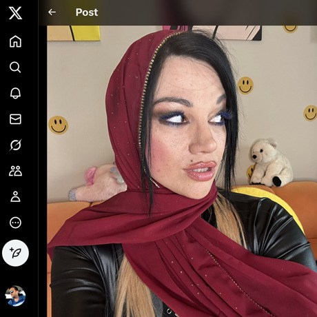 Mona Azar on Twitter – Racy Photos & Top Adult Accounts